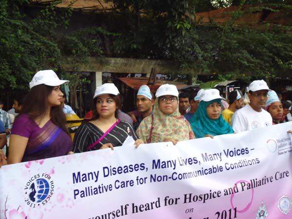 Human Chain for World Hospice & Palliative Care Day 2011